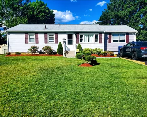 255 Sandy Ln, Warwick, RI 02889 photo 1
