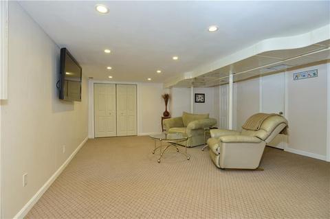 22 Circle Dr, Riverside, RI 02915 photo 17