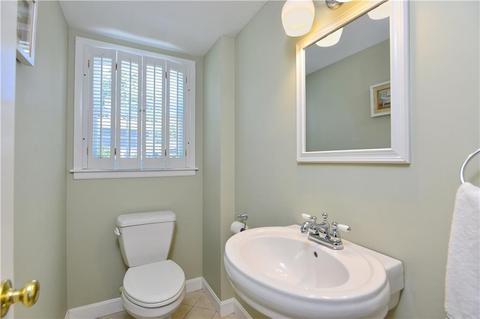 22 Circle Dr, Riverside, RI 02915 photo 10