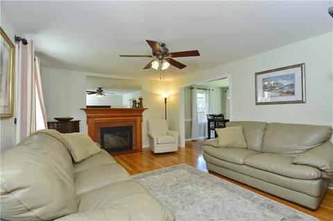 22 Circle Dr, Riverside, RI 02915 photo 11
