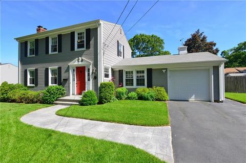 22 Circle Dr, Riverside, RI 02915 photo 2