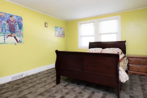 183 Transit St, Woonsocket, RI 02895 photo 10