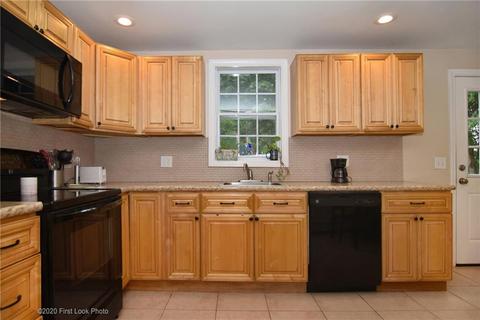 25 Bates Ave, Coventry, RI 02816 photo 9