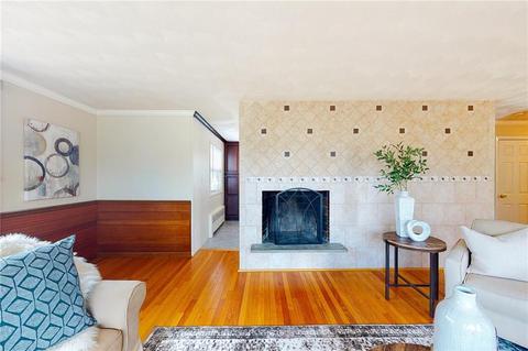 12 Prudence Ct, Warwick, RI 02888 photo 8