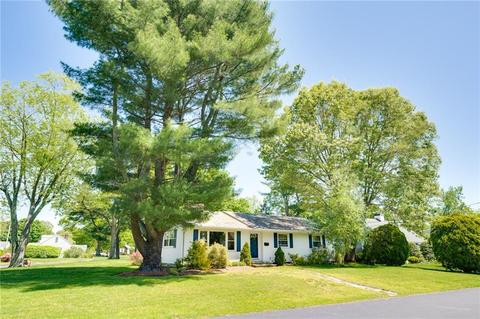 12 Prudence Ct, Warwick, RI 02888 photo 2