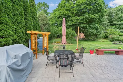 31 West St, Warwick, RI 02886 photo 7