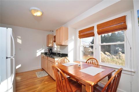 9 Champlin Dr, Westerly, RI 02891 photo 8
