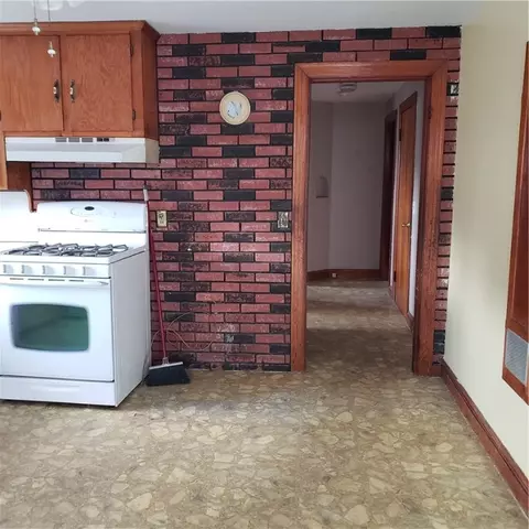25 Potter St, Coventry, RI 02816 photo 9