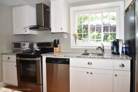 1173 Centerville Rd, Warwick, RI 02886 photo 9