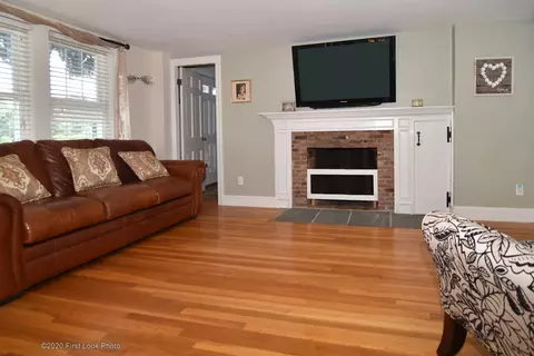 1173 Centerville Rd, Warwick, RI 02886 photo 3