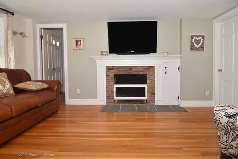 1173 Centerville Rd, Warwick, RI 02886 photo 5