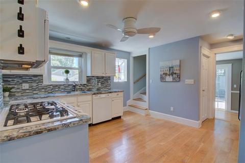 21 Mapleton St, Cranston, RI 02910 photo 11