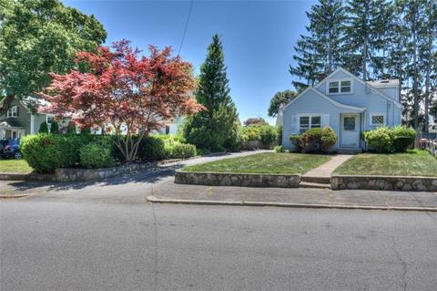 21 Mapleton St, Cranston, RI 02910 photo 2