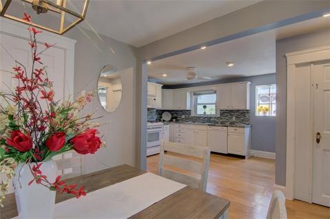 21 Mapleton St, Cranston, RI 02910 photo 9