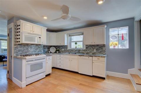 21 Mapleton St, Cranston, RI 02910 photo 12
