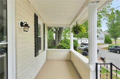 19 Tache St, Woonsocket, RI 02895 photo 4