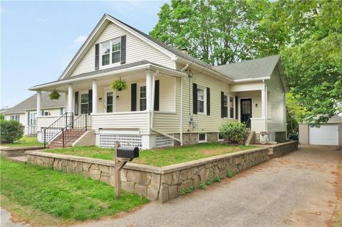 19 Tache St, Woonsocket, RI 02895 photo 3