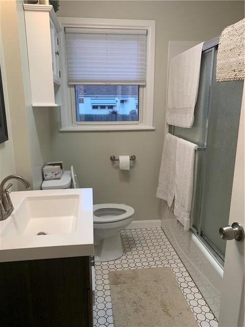 6 Ormond Dr, East Providence, RI 02915 photo 6
