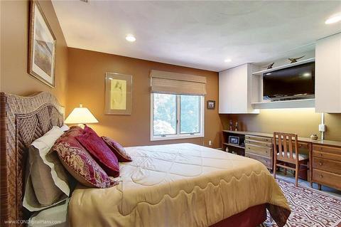 56 Martingale Dr, Warwick, RI 02886 photo 35