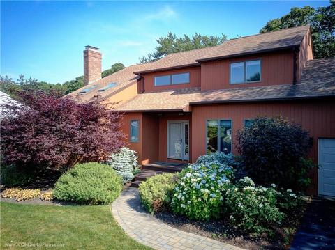 56 Martingale Dr, Warwick, RI 02886 photo 3