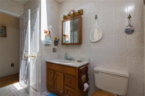 18 Hackman Pl, Warwick, RI 02889 photo 16