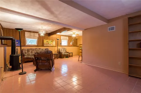 18 Hackman Pl, Warwick, RI 02889 photo 33
