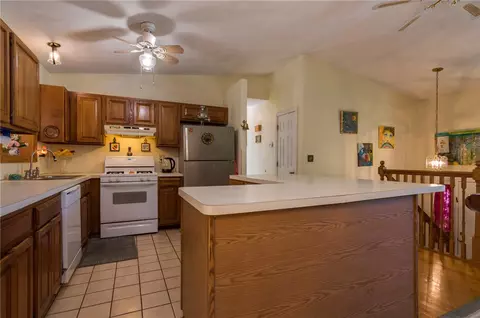 18 Hackman Pl, Warwick, RI 02889 photo 7