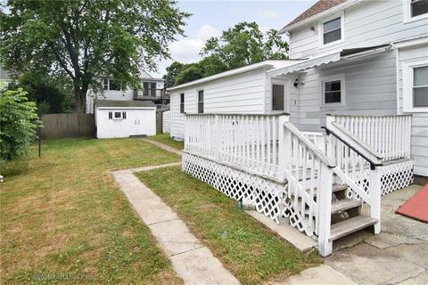 44 Pender Ave, Warwick, RI 02889 photo 2
