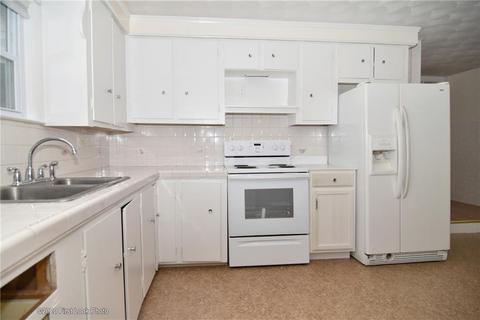 44 Pender Ave, Warwick, RI 02889 photo 10