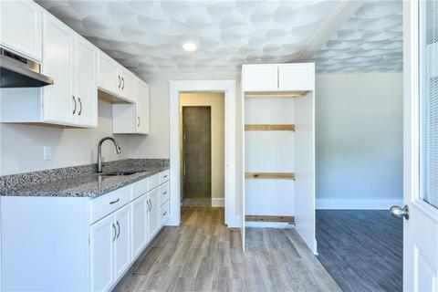 81 Read Ave, Coventry, RI 02816 photo 2