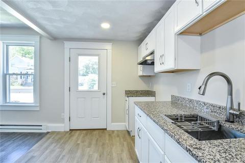 81 Read Ave, Coventry, RI 02816 photo 3