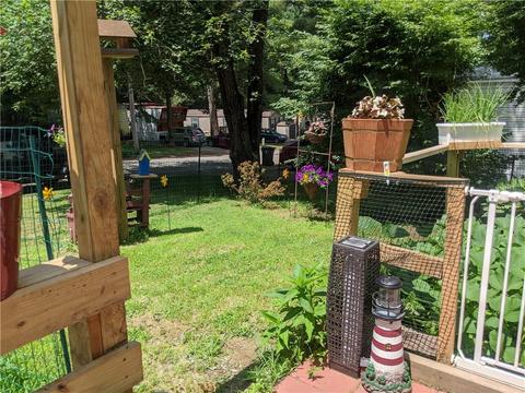 32 Maplewood Dr, Mapleville, RI 02839 photo 8