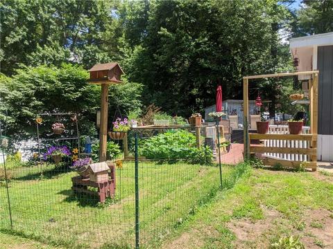 32 Maplewood Dr, Mapleville, RI 02839 photo 3