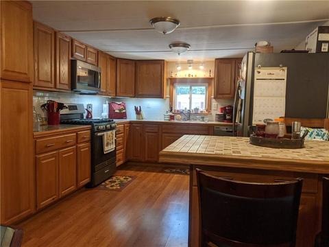 32 Maplewood Dr, Mapleville, RI 02839 photo 11