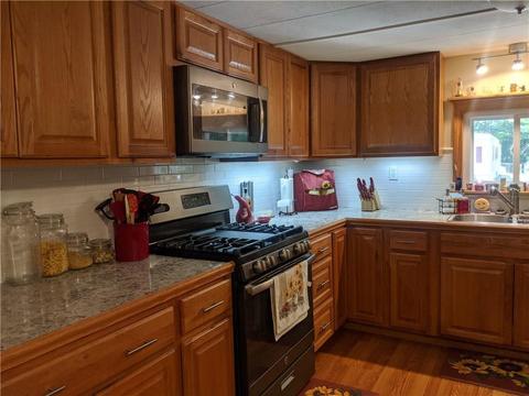 32 Maplewood Dr, Mapleville, RI 02839 photo 14