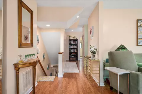 301 Holley Ln, Woonsocket, RI 02895 photo 19