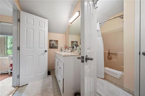 301 Holley Ln, Woonsocket, RI 02895 photo 32