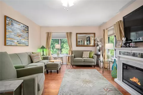 301 Holley Ln, Woonsocket, RI 02895 photo 15