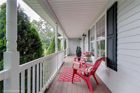 6 Lambert Ln, Warren, RI 02885 photo 4