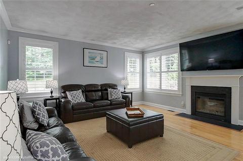 6 Lambert Ln, Warren, RI 02885 photo 17