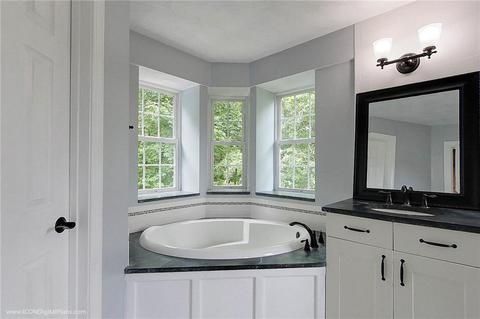 6 Lambert Ln, Warren, RI 02885 photo 22