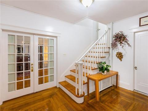 353 Harris Ave, Woonsocket, RI 02895 photo 6