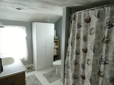 44 Milton Rd, Warwick, RI 02888 photo 14