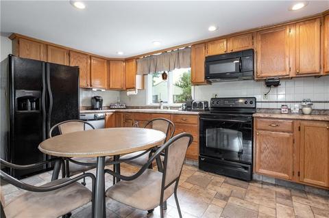 19 Midway Dr, Warwick, RI 02886 photo 12