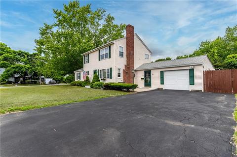 19 Midway Dr, Warwick, RI 02886 photo 2