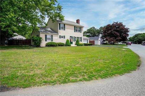 19 Midway Dr, Warwick, RI 02886 photo 4