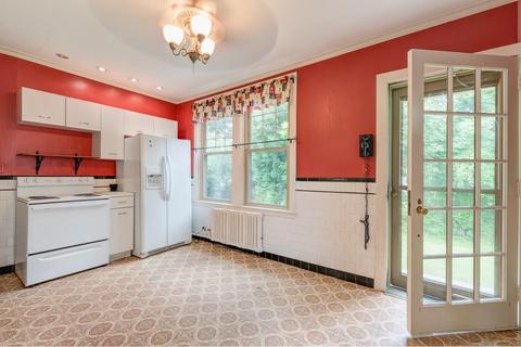 74 Glen Rd, Woonsocket, RI 02895 photo 4