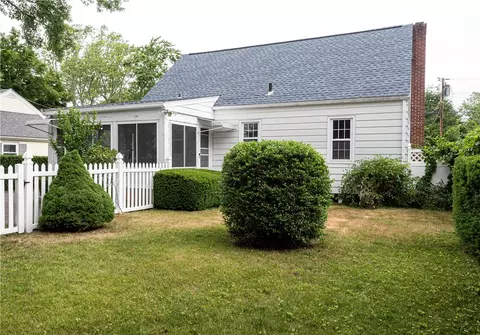 178 Chapmans Ave, Warwick, RI 02886 photo 4
