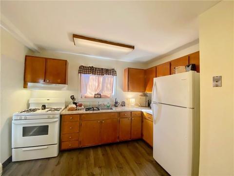 8 West St, Woonsocket, RI 02895 photo 8