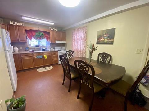 8 West St, Woonsocket, RI 02895 photo 23